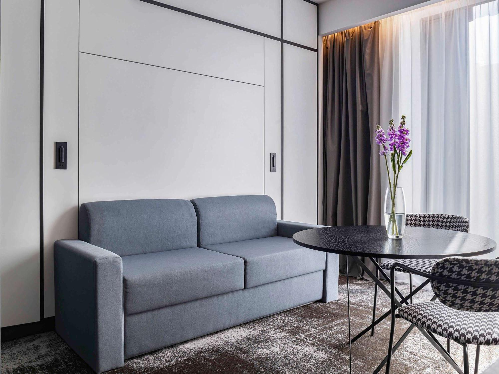 Novotel Living Almaty Jetisu Esterno foto