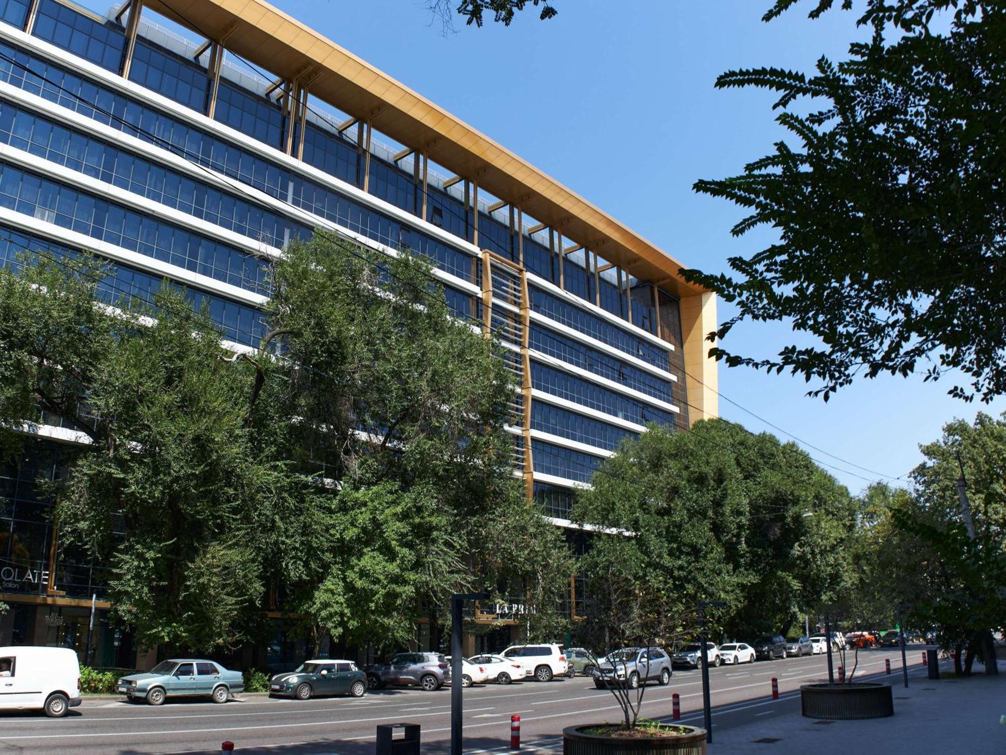 Novotel Living Almaty Jetisu Esterno foto